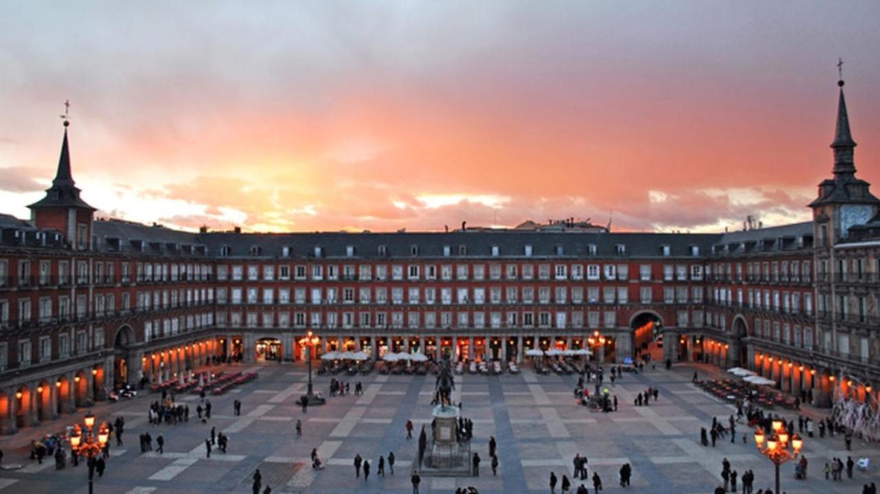Apartamento Plaza Mayor Attic En Madrid Kültér fotó