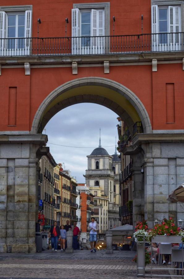 Apartamento Plaza Mayor Attic En Madrid Kültér fotó